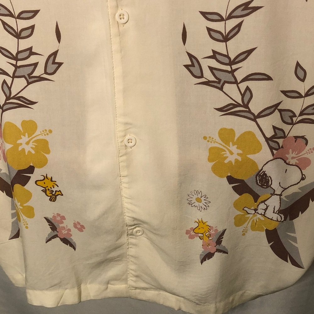Peanuts Cream and Yellow Floral Button Down Shirt - Picture 4 of 14